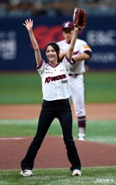 남보라, 제 시구가 괜찮나요?