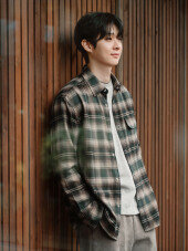 최우식, 담백한 미소에 설레는 가을 남자 [화보]