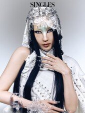 이사배, 또 얼굴 갈아끼웠다…자유로운 예술처럼 [화보]