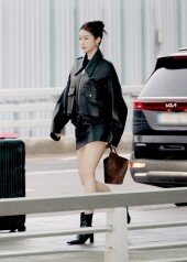 카즈하, 레전드 각선미…가죽 미니는 ‘치명적’ [포토]