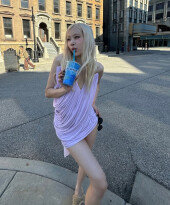 로제, 아찔한 미니드레스…하의 실종 수준 [DA★]