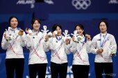 한국 쇼트트랙 여자 3000m 계주 ‘가장 높은 곳으로’ [포토]