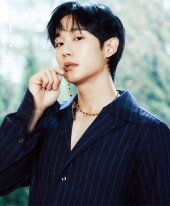 정해인, 실크 슈트 입고 뽐낸 ‘인간 명품’ 아우라 [화보]