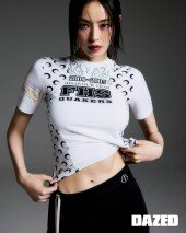 이다희, 강렬 카리스마 美쳤다…파격 레더 입고 ‘록시크’ 정점 [화보]