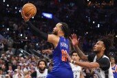 ‘파이널 MVP’ 브런슨의 날카로운 돌파 [포토]