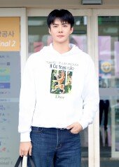 엑소 세훈 ‘꾸안꾸’ 남친룩의 정석