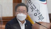 [김순덕 칼럼]문 정권의 모습은 어디 정상적인가