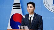 與 “징역 확정 판결 앞둔 조국, 국회 떠날 때 됐다”