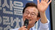 與 전재수, 5년만에 부산시장 탈환… 박형준 꺾어