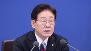 [속보]李 “1년간 민주주의·통상·민생 3대 위기 파고 헤쳐와”