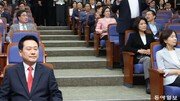 [정치 한 컷]“공개 발언 하겠습니다!”…국힘 의총장 뒤흔든 고성