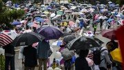 올림픽공원 봉쇄 시위 16일째…비 오는 주말에도 “재선거”