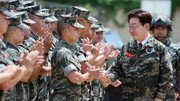 연평도 해병부대 간 李 “징집병 최소화, 선택적 모병제로 갈것”