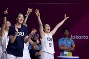 여자농구 남북 단일팀 4강 진출…‘로&박’ 센터로 대만 꺾고 금메달 노린다