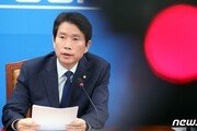 민주·한국, 예산·패스트트랙법 놓고 극한 갈등 예고