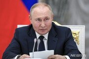 우크라 침공 6개월…“러시아인 81% 푸틴 믿는다”