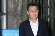 출소한 김만배 “尹, 수사무마 영향력 있는 위치 아니었다”