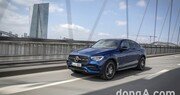 벤츠 GLC300e 라인업 국내 출시… 가격·성능 높이고 이름· 배터리 보증↓