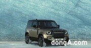 JLR 새해 선물세트 ‘2024년형 디펜더’… 고성능90·에디션110 추가