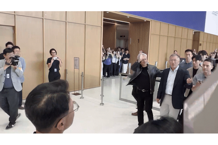 정의선 회장 협력 제안에… 젠슨 황 CEO, ‘삼겹살·새만금AI밸리’로 화답