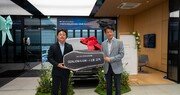 BYD코리아, ‘씨라이언 6 DM-i’ 국내 1호차 GS글로벌에 인도