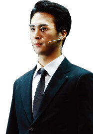 뮤지컬 ‘모래시계’에서 백재희 역을 맡은 아이돌그룹 하이라이트의 손동운. [박해윤 기자]