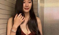 문가영, 깊게 파인 절개 드레스…우아+농염美
