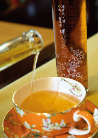 매실식초는 맛과 향이 좋아 음료로도 마시기 좋다. [조영철 기자]