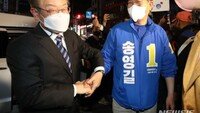 홍대 찾은 이재명 “서울, 지방선거 핵”…宋 “후반전 이겨야”
