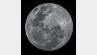‘추석 보름달’ 저녁 6시23분에 뜬다…7시께 가장 둥글어