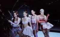 제니 과감한 언더붑…블랙핑크, 4인 완전체 비주얼 공개