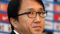 [사커토픽] 차기 사령탑 홍명보 발표 미룬 협회…왜?