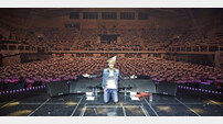 김재중, 亞투어 피날레 성료…장근석 깜짝 등장