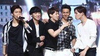 [인터뷰] 위너 “음악으로 힘 되고파…약국 같은 팀 됐으면” 