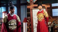 한석규, 세종의 흔적을 지웠다…동공·입가도 영조 그 자체