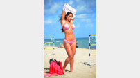 미셸 르윈, 해변에서 더욱 독보이는 완벽 복근 
