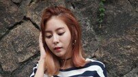 [인터뷰②] 유이 “걸그룹 대전, AOA-원더걸스 돋보이더라” 