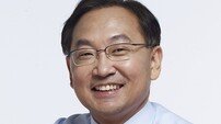 유일호 국회의원, 새 경제부총리 내정 "최경환 정책기조 크게 벗어나지 않을 것"
