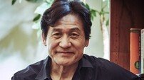 [인터뷰] ‘사냥’ 안성기, 59년차 ‘국민배우’는 조금도 녹슬지 않았다