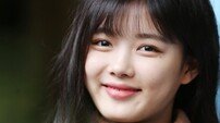 [인터뷰②] 김유정 “남장 역할, 박보검의 잘생김 부러웠죠”