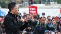 [광화문 집회] 다시 광장에 선 김제동, 시민들과 축제 즐기듯 진행 