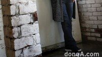 [인터뷰] 김윤석 “‘추격자’, 英 시골 DVD방에서도 별 4개 작품”