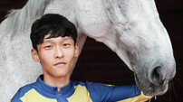조재로 기수 “낙마 이겨내고 100승…마방식구들 덕분이죠”