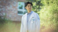 [DA:피플] 윤계상, 악인→로맨티스트→유체이탈자…한계 없는 연기