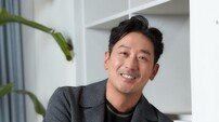 [DA:인터뷰] ‘클로젯’ 하정우 “김광빈 감독과 15년 추억, 술자리 안주였다”