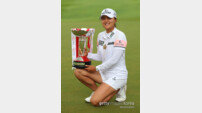 1년 만에 LPGA 우승 고진영, 세계 5위 → 3위 점프