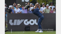 LIV골프 선수들, PGA투어 복귀시 계약금 2~4배 위약금