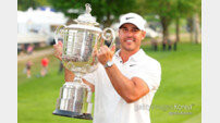 LIV 소속 ‘메이저 사냥꾼’ 켑카 우승, 자존심 상처 입은 PGA 투어