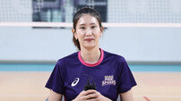 6년 만에 흥국생명 복귀한 김수지 “아본단자 감독? 열정적이고, 재미있는 분”