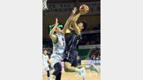 프로 2년차 박인웅의 25점 ‘인생경기’… DB, KT 잡고 3경기차 1위로 전반기 마감